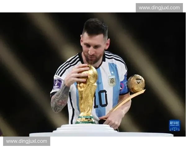 梅西荣耀加冕世界杯金球赛场传奇瞬间全纪录